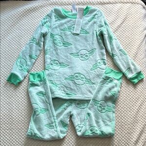 Star Wars Mint Green Kids Grogu 2-piece Pajama Set
Brand New SWT Size L 10/12